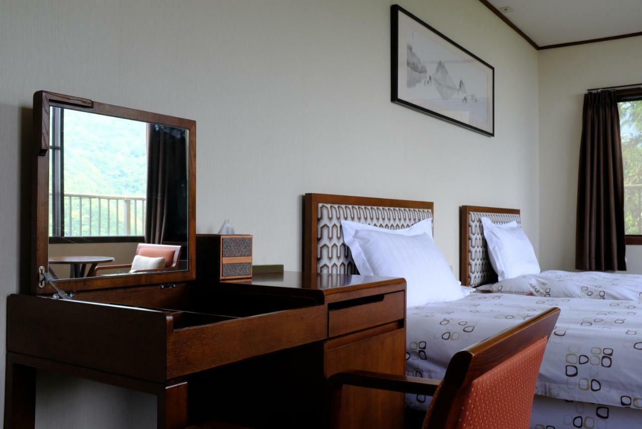 Harriway Onsen Hotel Хаконе Экстерьер фото
